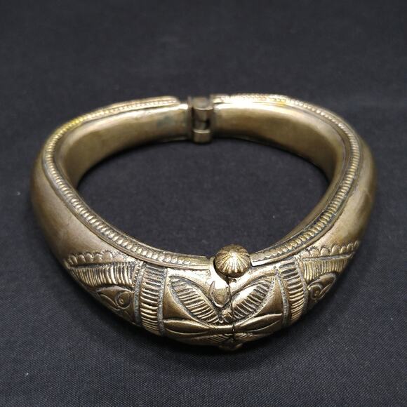 Vintage Tribal Embossed Bracelet w/ Plunger Clasp, Gold Wash, 1940s - Picture 3 of 10